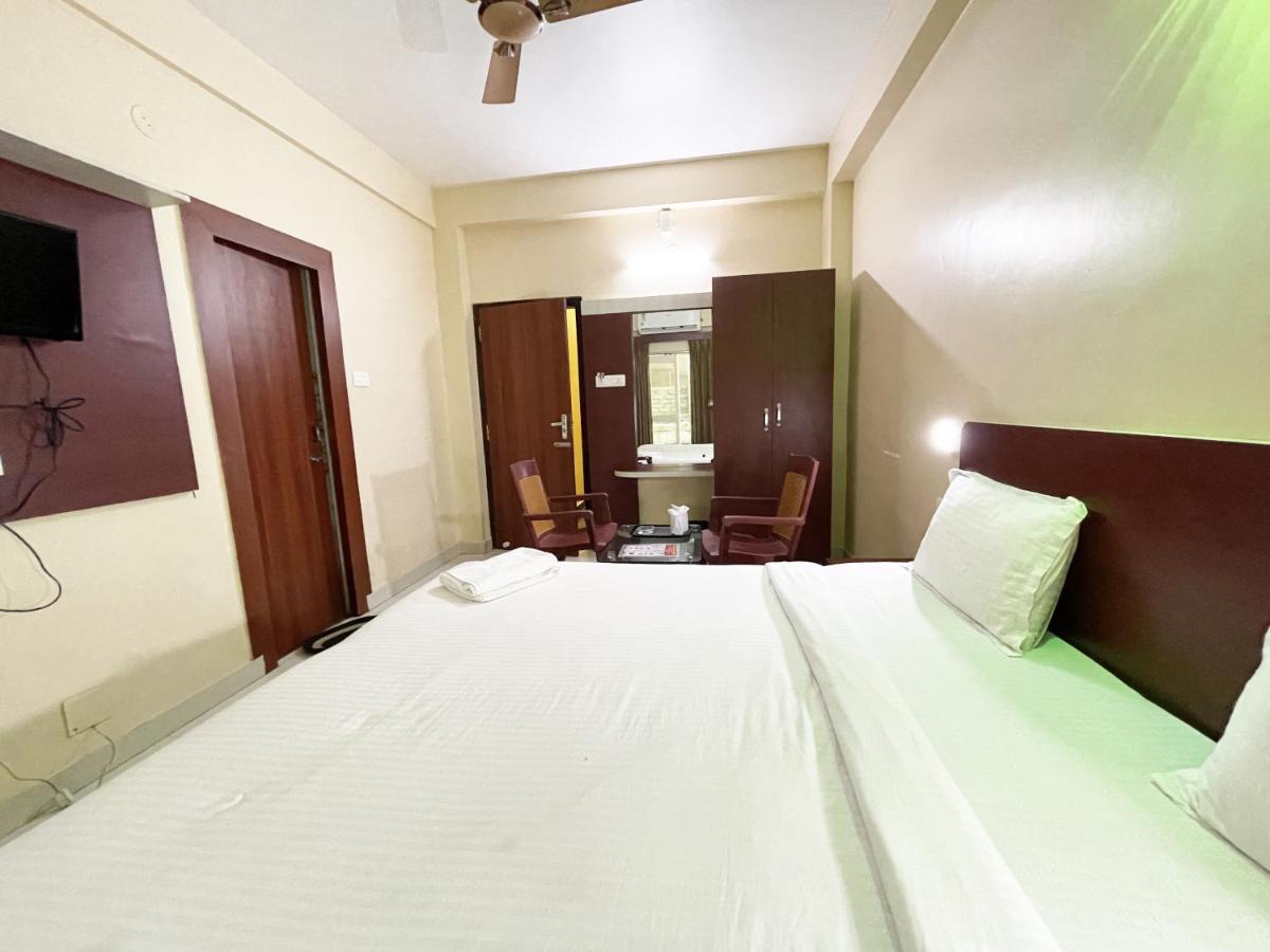 Hotel Golden Wave Puri Exterior foto